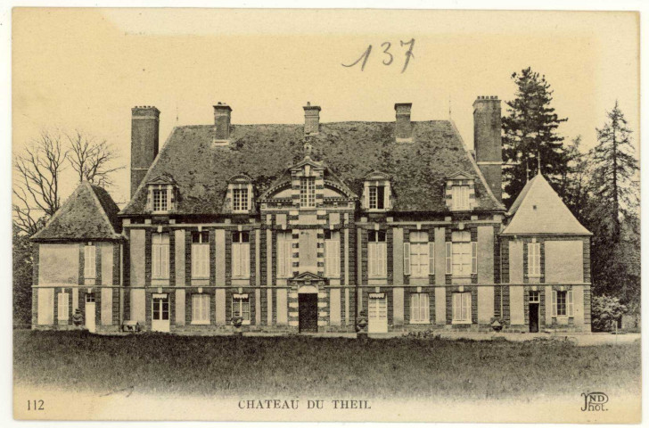 Chaise-Dieu-du-Theil. Château du Theil.