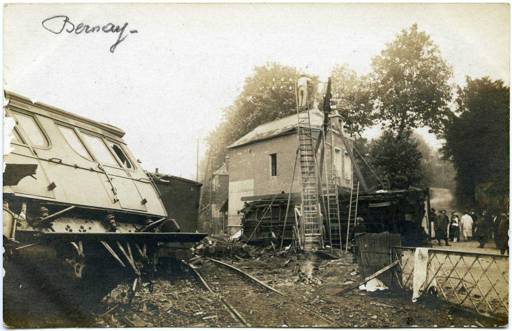 Bernay. [Déraillement de l'express de Cherbourg 1910].
