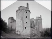 Tours, murs et ouvertures du château de la Hunaudaye (Pléven, Côtes-d'Armor)