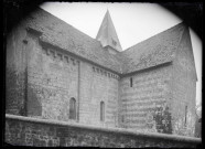 Vue d'ensemble de l'église de Fiquefleur-Équainville (Eure).