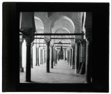 Grande mosquée de Kairouan (Tunisie), intérieur.