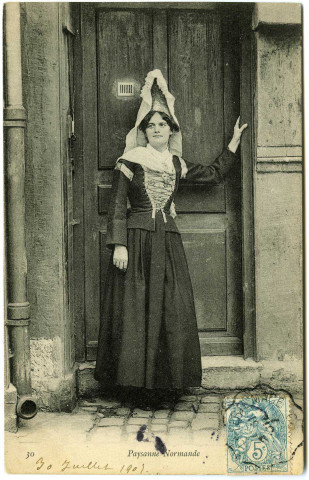 Divers. Paysanne Normande.