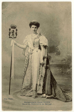 Bernay. Mademoiselle Laure VIVIEN-Reine du Commerce de Bernay.