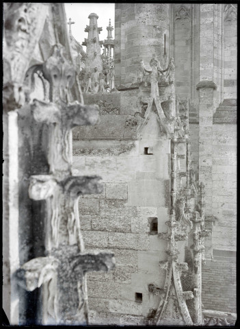 Pinacles de l'église Notre-Dame de Caudebec-en-Caux (Seine-Maritime).