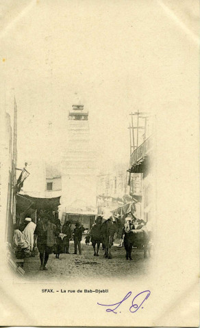 SFAX. - La rue de Bab-Djebll