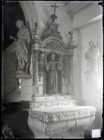 Autel avec statue de Saint-Antoine de l'église de Jouveaux (Eure).