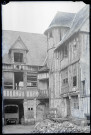 Maison à pans de bois et tourelle de Caudebec-en-Caux (Seine-Maritime).