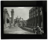 Colonnade d'Aménophis III à Louxor (Égypte).