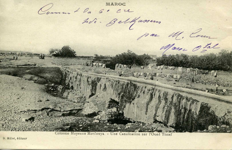 Colonne Moyenne Moulouya. Une canalisation sur l'Oued Tissaf