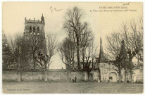 Bec-Hellouin (Le). La Tour et la Porte d'Entrée de l'Abbatiale (XVe siècle).
