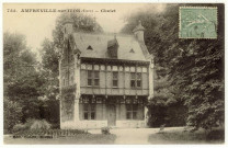 Amfreville-sur-Iton. Chalet.