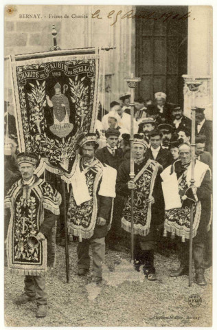 Bernay. Frères de Charité.