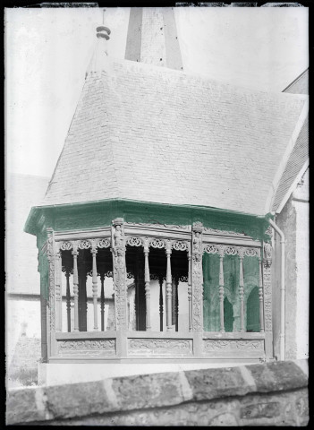 Porche de l'église de Ry (Seine-Maritime).