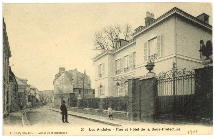 Andelys (Les). Rue et Hôtel de la sous-Préfecture.