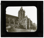 Église Saint-Germain d'Argentan (Orne), côté sud, ensemble avec clocher.