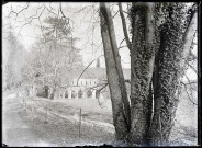 Ruines et vestiges de l'abbaye Notre-Dame-de-Fontaine-Guérard à Radepont (Eure).