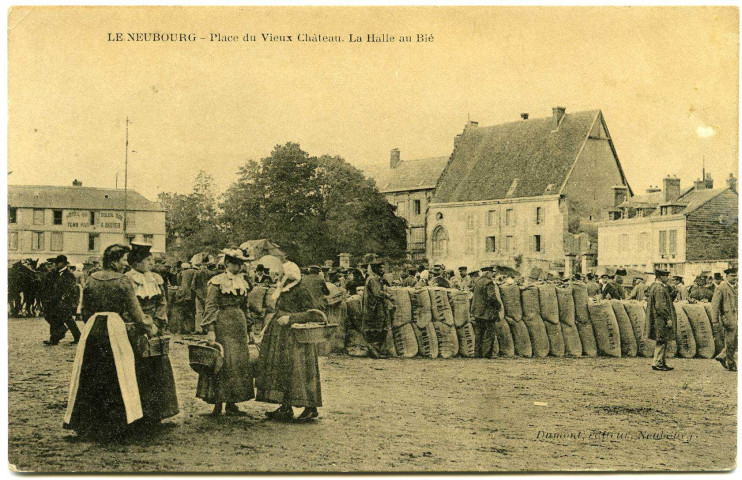 Neubourg (Le). Place du Vieux Château. La Halle au Blé.
