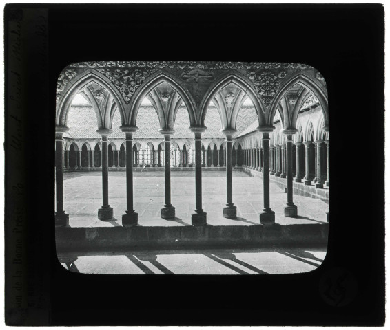 Abbaye du Mont-Saint-Michel (Manche), cloître.