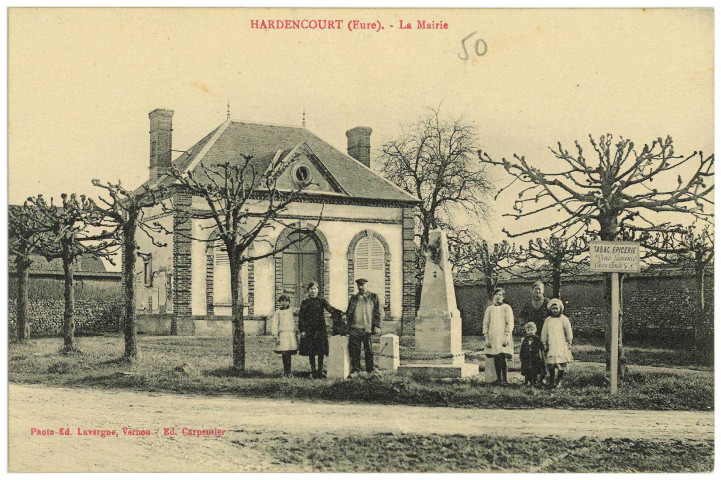 Hardencourt. La Mairie.