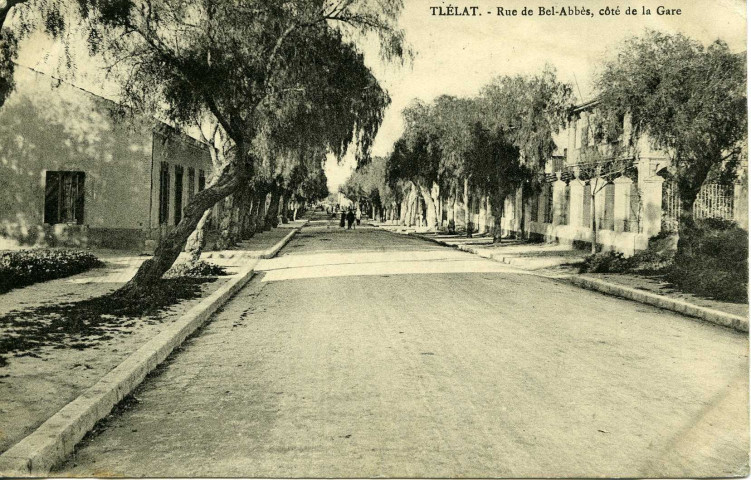 TLÉLAT. - Rue de Bel-Abbès, côté de la Gare