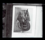 Illustration d'un livre sur le trésor de Toutankhamon.