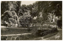 Louviers-Ville. Le jardin public.