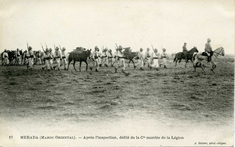 MERADA (MAROC ORIENTAL) - Après l'inspection, défilé de la Cie montée de la Légion
