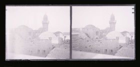Minaret et mausolées.