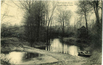 Bouafles. Le petit bras de Seine.