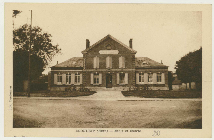 Acquigny. Ecole et Mairie.