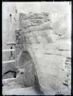 Voussures de ruines et vestiges.