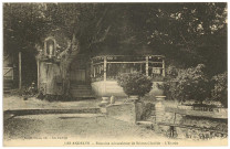 Andelys (Les). Fontaine miraculeuse de Ste-Clotilde - L'Entrée.