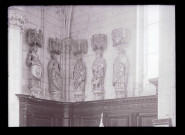 Statues de Sainte-Véronique, Sainte-Hélène, Saint-Benoit, Saint-Vigor et Saint-Riquier de l'église de Saint-Riquier (Somme).