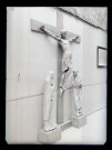 Christ en Croix présenté à une exposition d'art religieux à Rouen (Seine-Maritime).