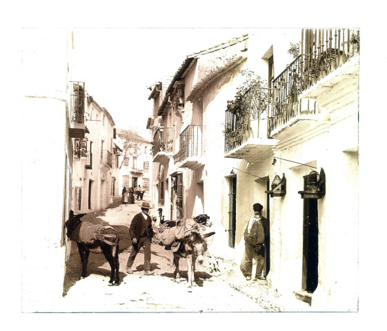 Siciliens (Italie) dans les ruelles d'un village.