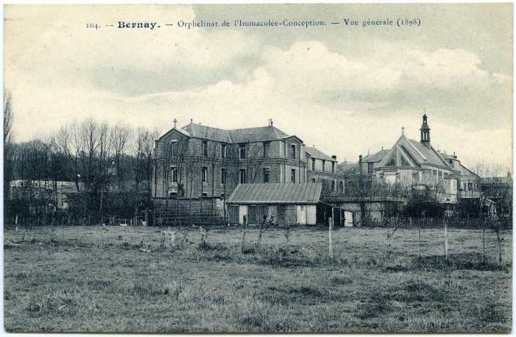 Bernay. Orphelinat de l'Immaculée-Conception - Vue générale (1898).