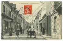 Nonancourt. Vue prise de la Grande Rue.
