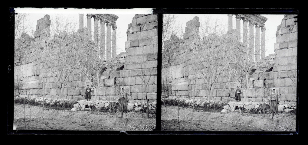 Ruines et vestiges de temple.