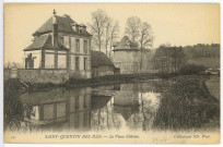 Saint-Quentin-des-Isles. Le vieux Château.