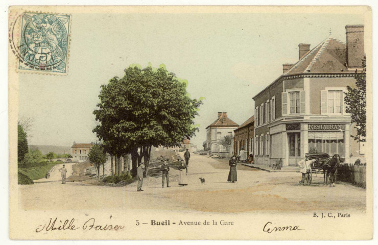 Bueil. Avenue de la Gare.