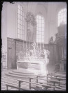 Maître-autel réalisé par Simon Pfaffenhoffen avec anges en plomb doré en adoration de l'abbaye de Valloires (Somme). Idem 7403.
