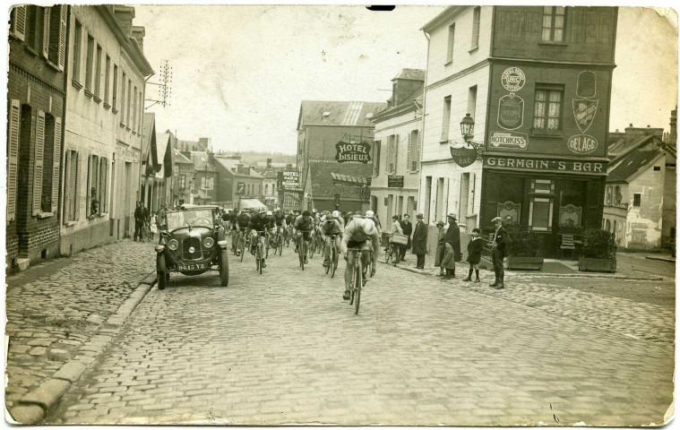 Evreux-Ville. Course cycliste.
