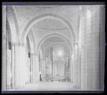 Nef et choeur de l'église de l'ancienne abbaye royale de Fontevrault à Fontevraud-l'Abbaye (Maine-et-Loire).