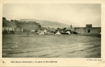 FEZ - (Maroc Occidental). - La place de Bou Djeloud