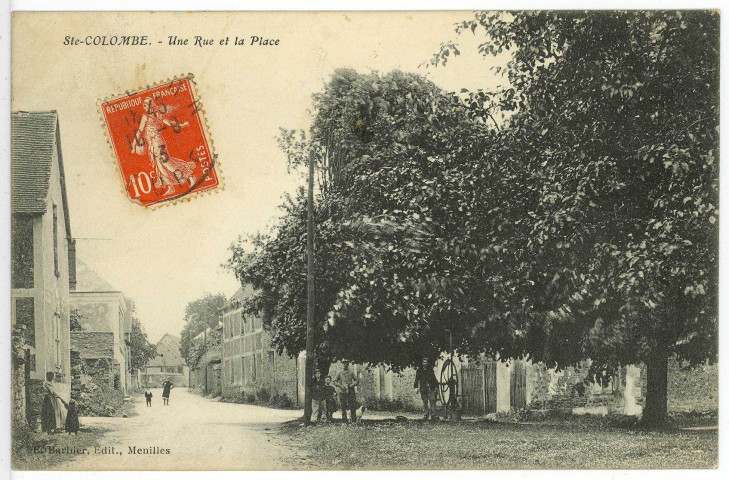 Sainte-Colombe-près-Vernon. Une Rue et la Place.