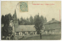 Vieux-Port. L'Eglise et la Place.