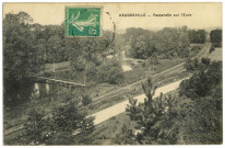 Heudreville-sur-Eure. Passerelle sur l'Eure.
