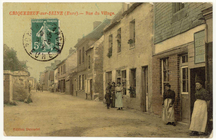 Criquebeuf-sur-Seine. Rue du Village.