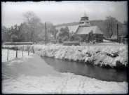 Église de Rosay-sur-Lieure (Eure) sous la neige.