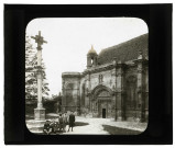 Église de Magny-en-Vexin (Val-d'Oise), façade et portail sud.